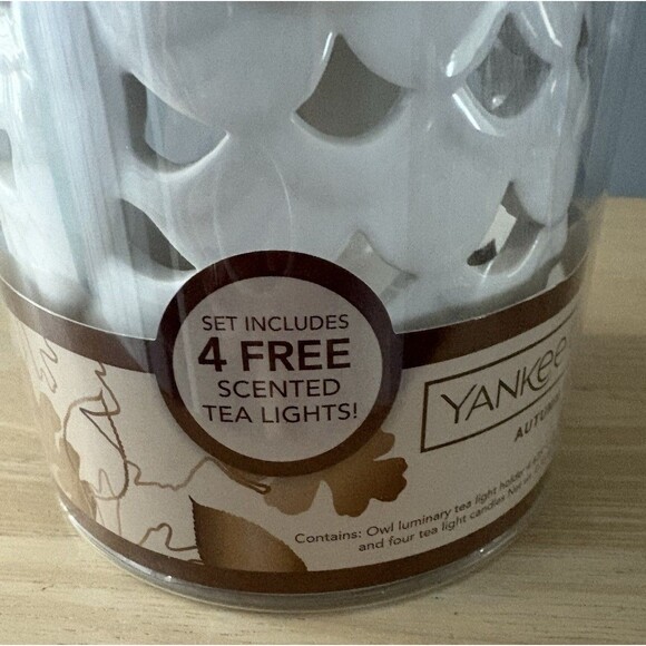 Yankee Candle White Porcelain Owl Tea Light Candle Holder Autumn Wreath NEW - Picture 8 of 10